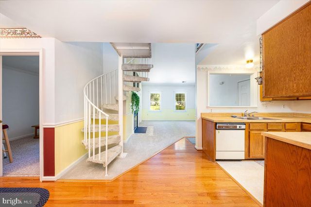 $290,000 | 20541 Shadyside Way, Unit 282, Germantown, MD 20874