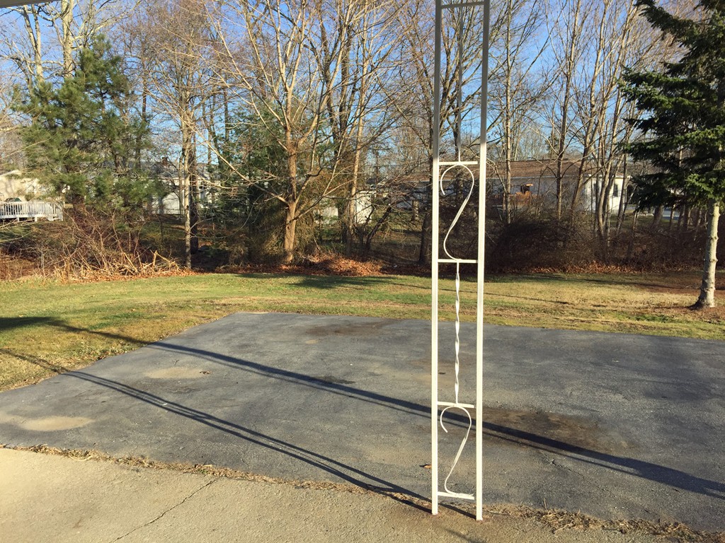 88 Brookside Road Somerset, MA 02726 - Photo 4 of 23 Gallery Image 4