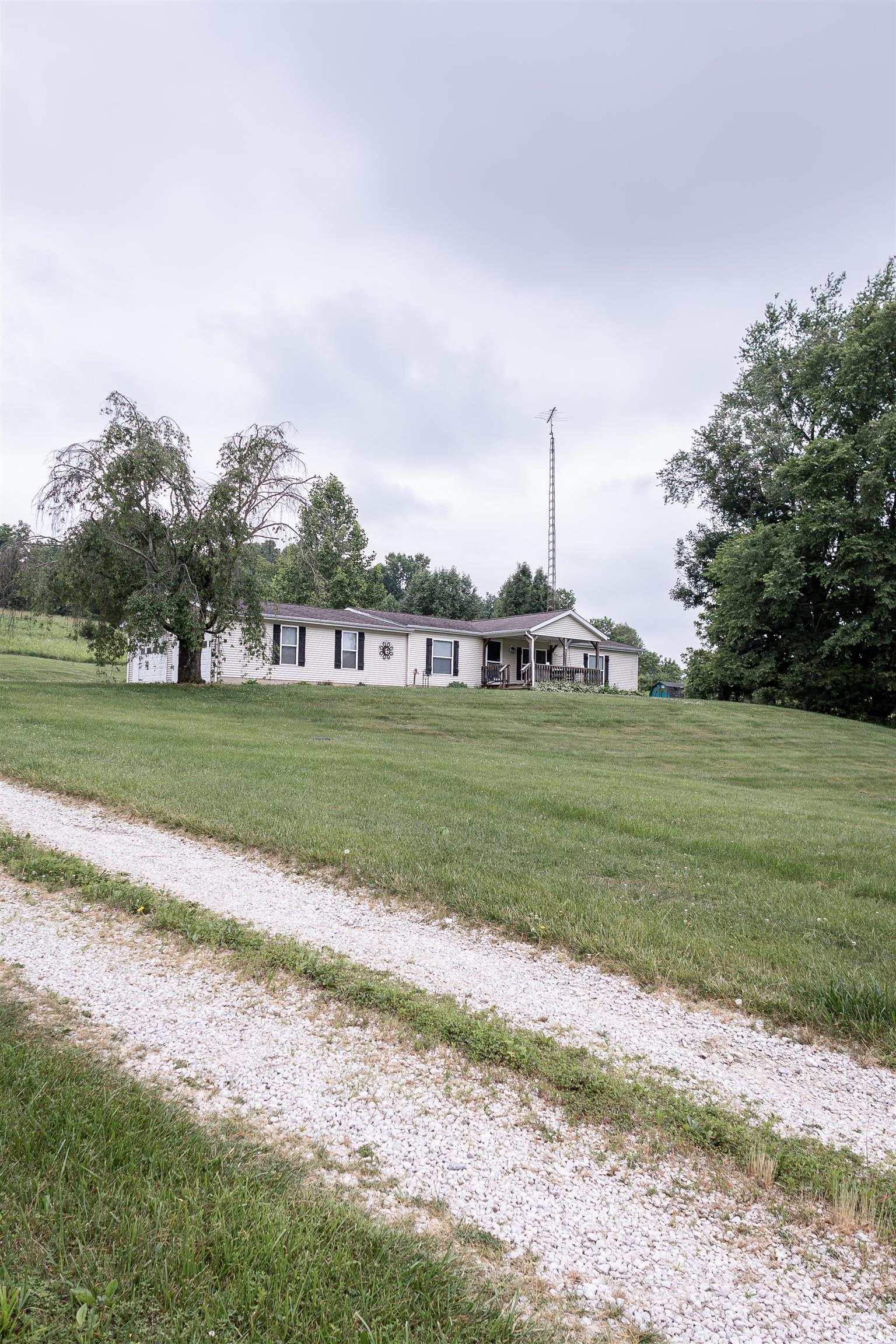 3590 Maul Ridge Road Bedford, IN 47421 - Photo 6 of 32