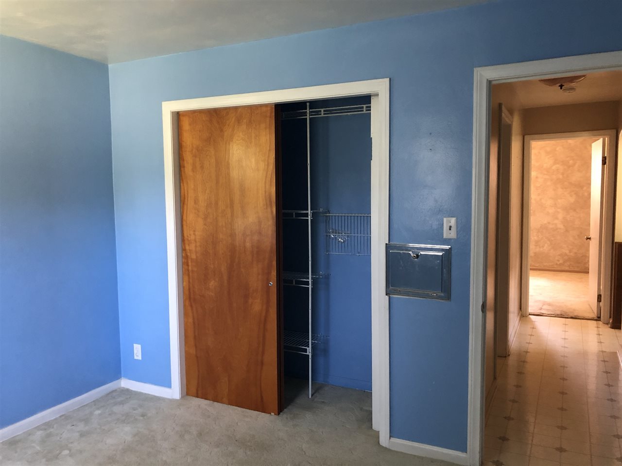4252 North Center Road Flint, MI 48506 - Photo 19 of 47 31389533-18.JPG