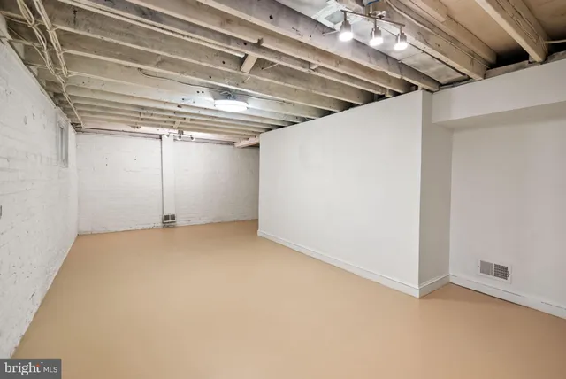 $3,850 | 10512 Warfield Street, Kensington, MD 20895