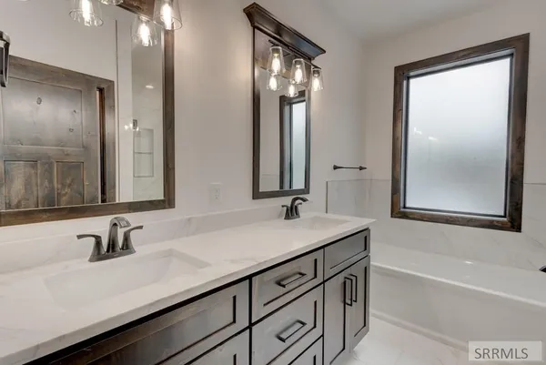 $999,999 | 7388 Lupine Lane, Victor, ID 83455