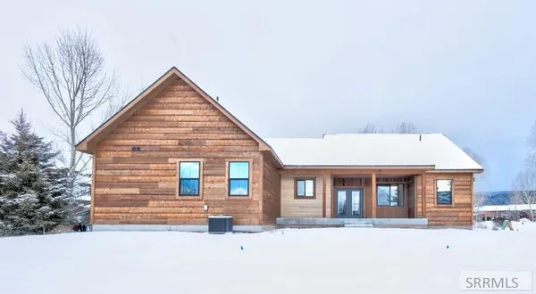 $999,999 | 7388 Lupine Lane, Victor, ID 83455