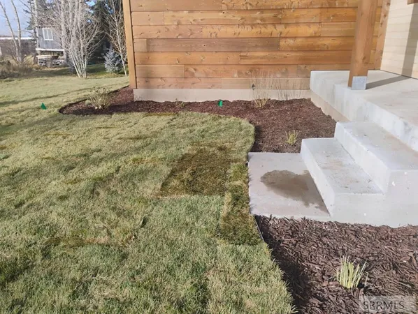 $999,999 | 7388 Lupine Lane, Victor, ID 83455