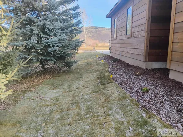 $999,999 | 7388 Lupine Lane, Victor, ID 83455