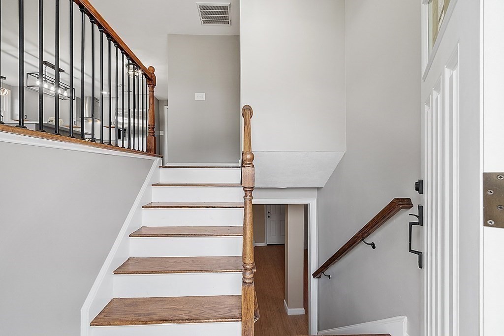 621 Boston Road Billerica, MA 01821 - Photo 17 of 27 a view of entryway
