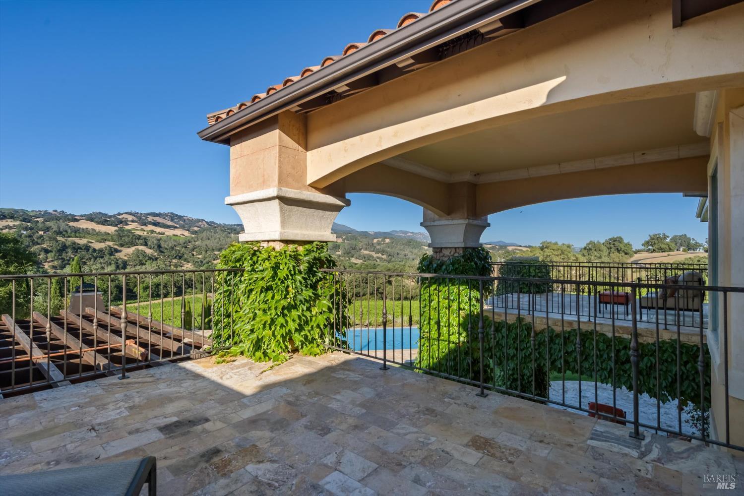 25084 Asti Road Cloverdale, CA 95425 - Photo 35 of 87
