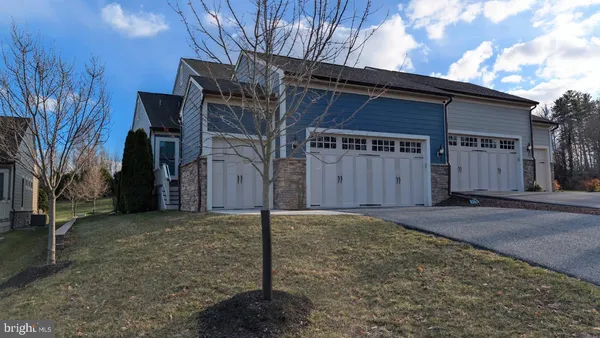 $875,000 | 6910 Summit Circle, Towson, MD 21239