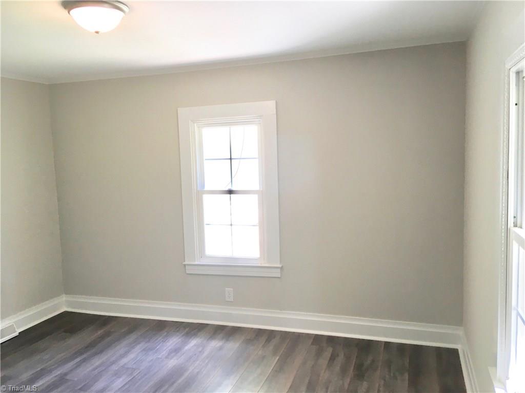 211 Mills Road Mount Airy, NC 27030 - Photo 6 of 17 Dining Room