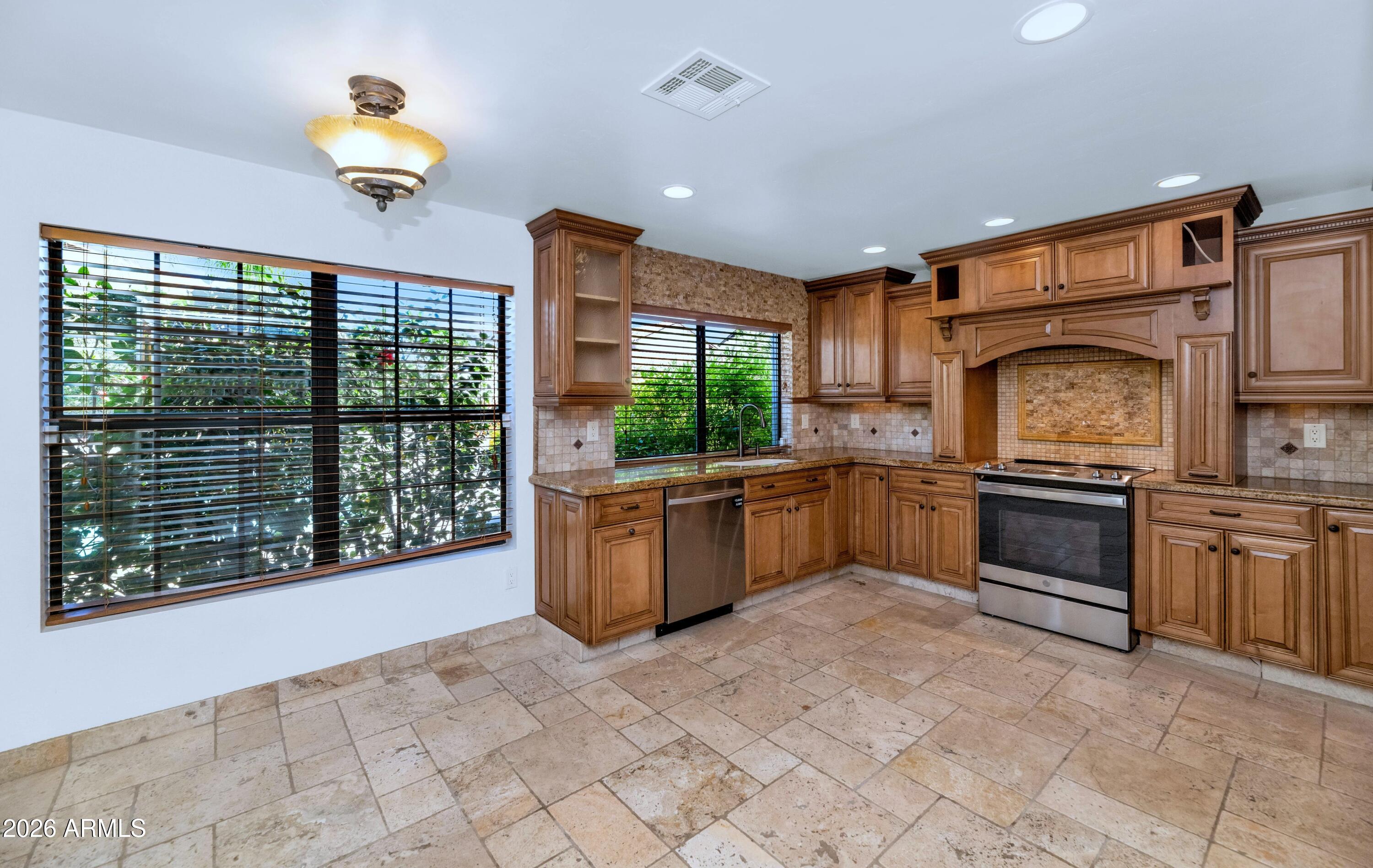 5850 East Kathleen Road Scottsdale, AZ 85254 - Photo 7 of 27
