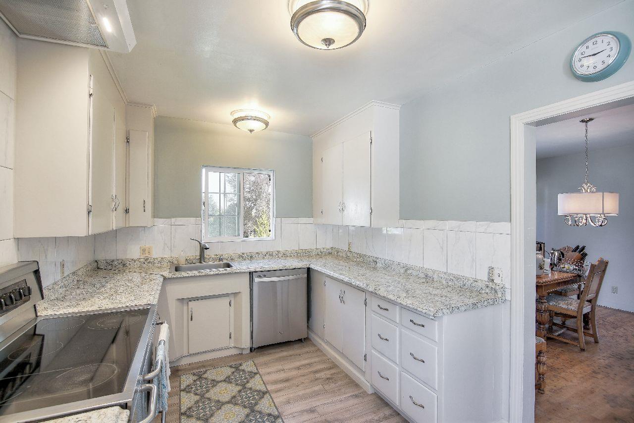313 Green Valley Road Watsonville, CA 95076 - Photo 11 of 49 Gallery Image 11
