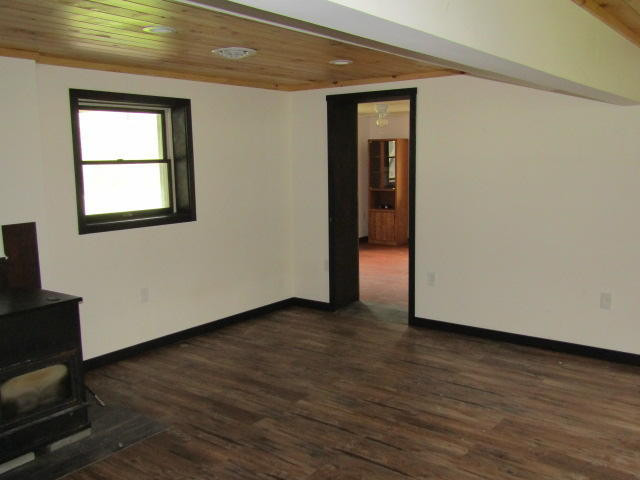 104 Daniels Road Hawley, PA 18428 - Photo 25 of 37 Family Room