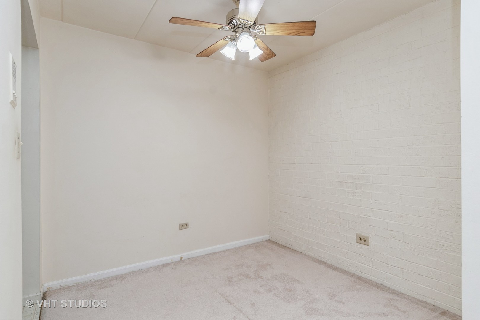 214 East Bailey Road, Unit B Naperville, IL 60565 - Photo 3 of 10 a view of an empty room