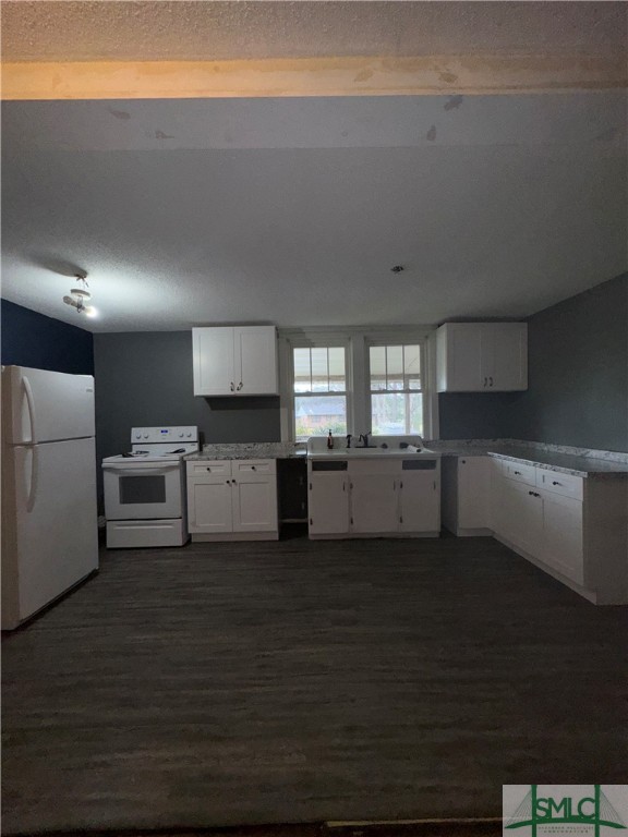373 South Main Street Pembroke, GA 31321 - Photo 8 of 25 Kitchen