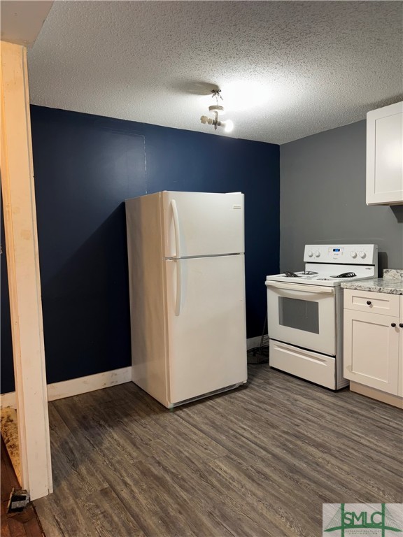 373 South Main Street Pembroke, GA 31321 - Photo 9 of 25 Kitchen