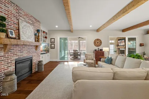 $1,399,000 | 10 Sourwood Court, Youngsville, NC 27596