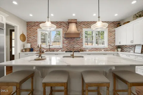 $1,399,000 | 10 Sourwood Court, Youngsville, NC 27596