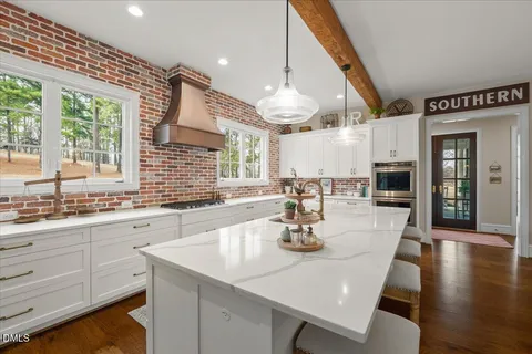 $1,399,000 | 10 Sourwood Court, Youngsville, NC 27596