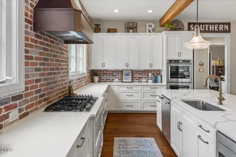 $1,399,000 | 10 Sourwood Court, Youngsville, NC 27596