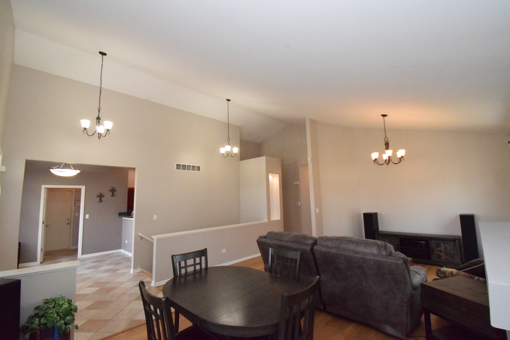 600 Countryfield Lane Elgin, IL 60120 - Photo 11 of 31 a view of a dining room with furniture