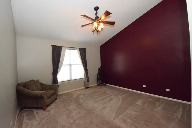 $349,900 | 600 Countryfield Lane, Elgin, IL 60120