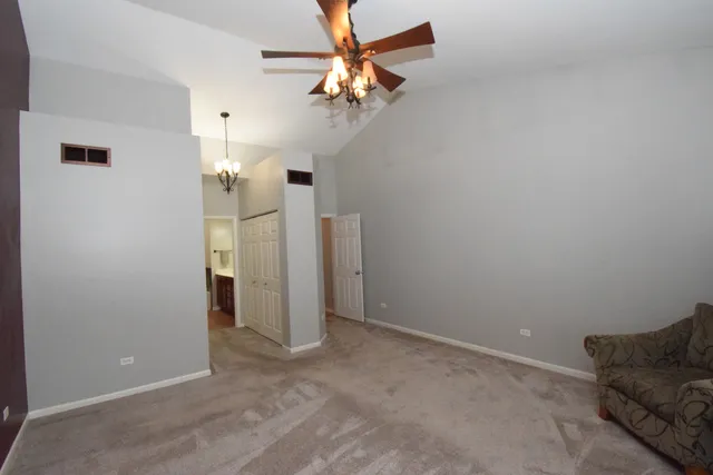 $349,900 | 600 Countryfield Lane, Elgin, IL 60120