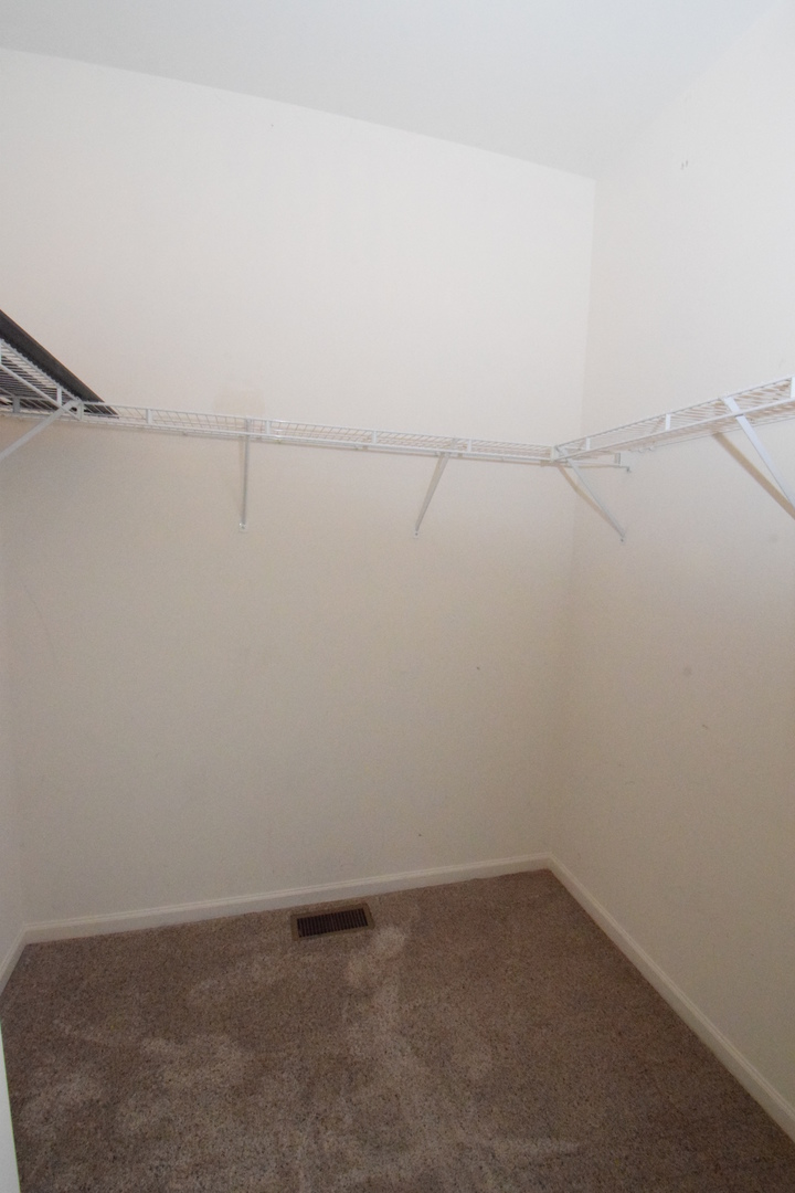 600 Countryfield Lane Elgin, IL 60120 - Photo 24 of 31 a view of small space