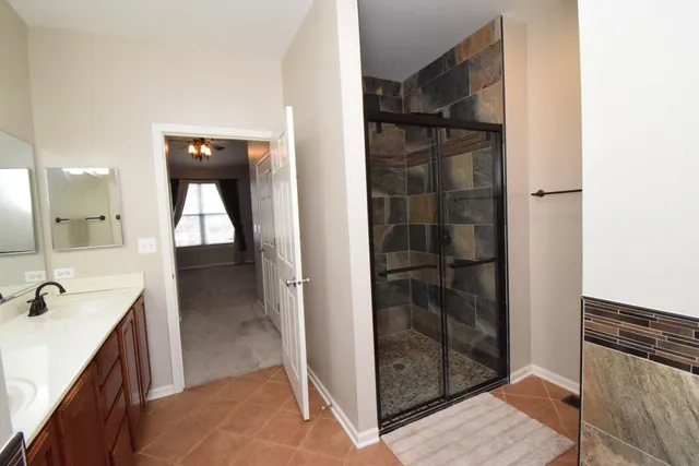 $349,900 | 600 Countryfield Lane, Elgin, IL 60120