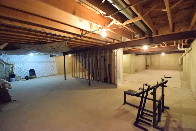 $349,900 | 600 Countryfield Lane, Elgin, IL 60120