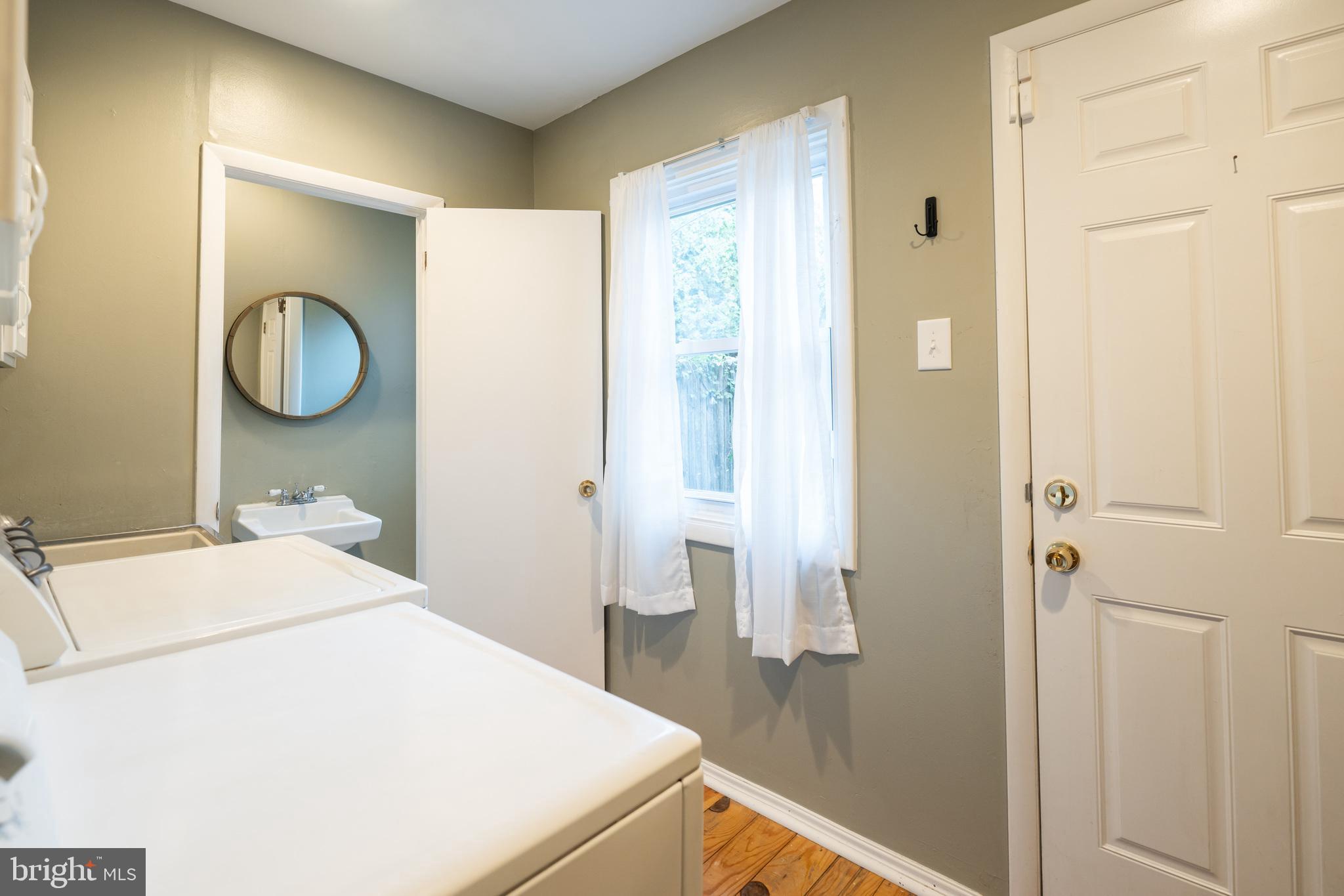 459 Ripka Street Philadelphia, PA 19128 - Photo 15 of 42 Mud Room/Laundry