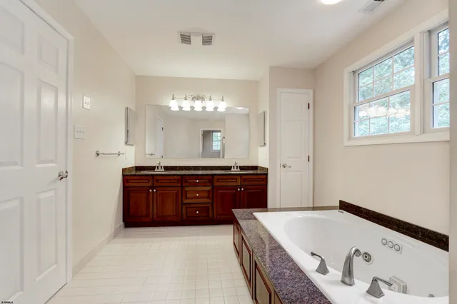 $4,300 | 113 Lighthouse Lane, Egg Harbor Township, NJ 08234