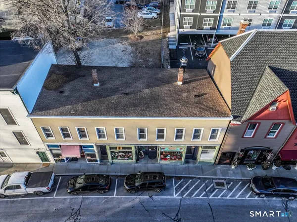 $2,295 | 17 Church Street, Unit C1, New Milford, CT 06776