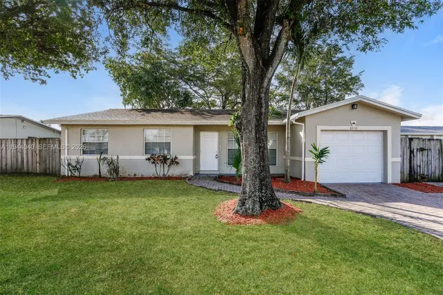 $2,840 | 8410 Northwest 27th Place, Sunrise, FL 33322