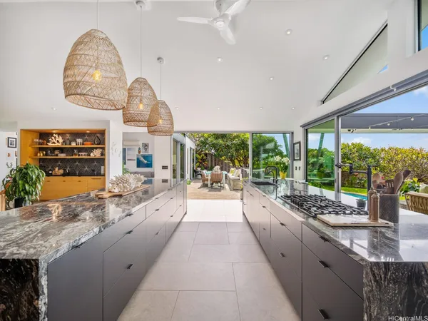 $5,670,000 | 132 Poipu Drive, Honolulu, HI 96825