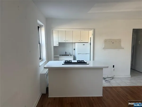 $175,000 | 2333 Hudson Terrace, Fort Lee, NJ 07024