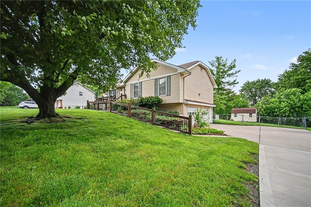1100 Northeast 115 Street Kansas City, MO 64155 - Photo 4 of 30