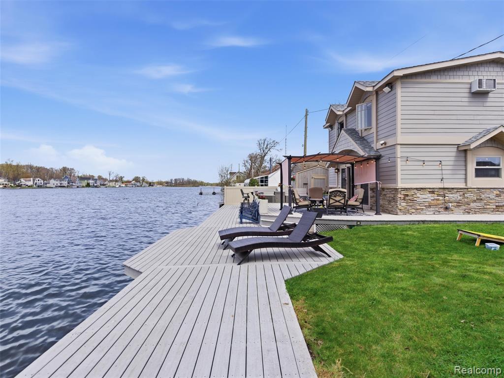 16342 Stages Island Fenton, MI 48430 - Photo 10 of 42