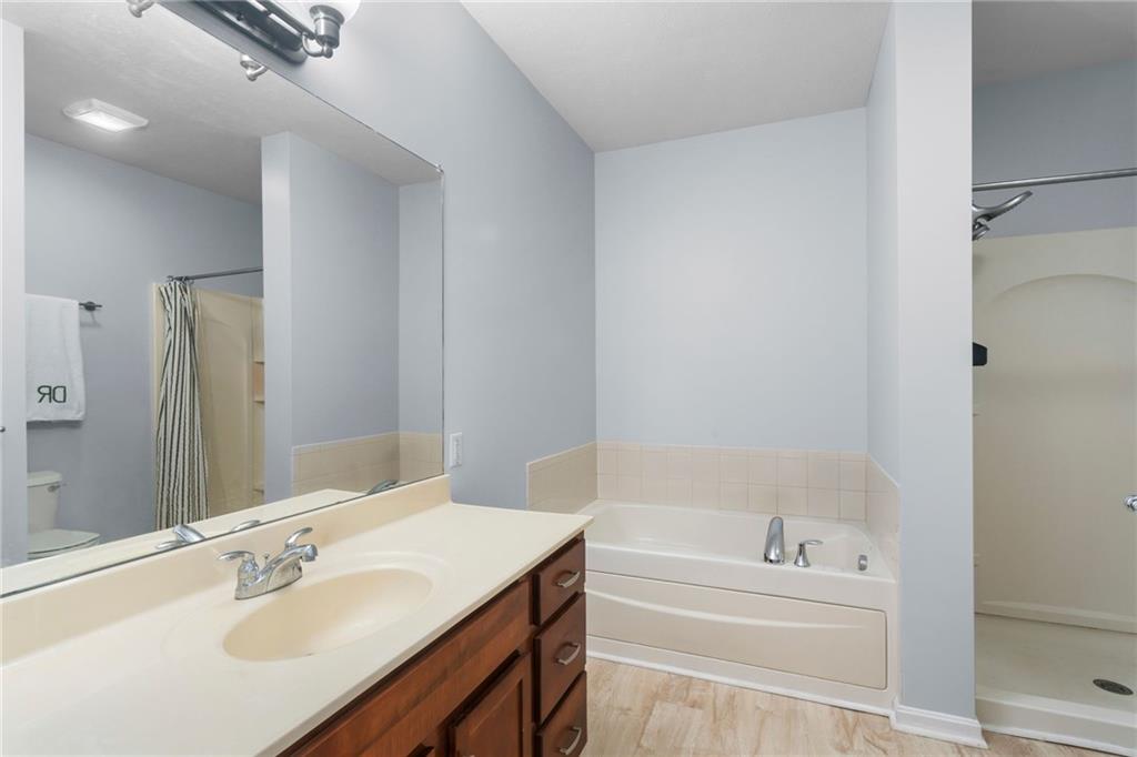 1410 Federal Street Pittsburgh, PA 15212 - Photo 22 of 42 a bathroom with a sink and a bathtub