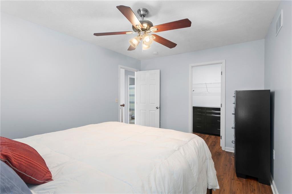 1410 Federal Street Pittsburgh, PA 15212 - Photo 28 of 42 a bedroom with a bed and a closet