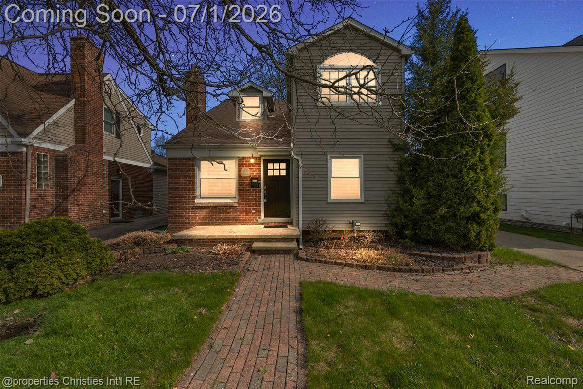 2209 Windemere Road Birmingham, MI 48009 - Photo 2 of 37