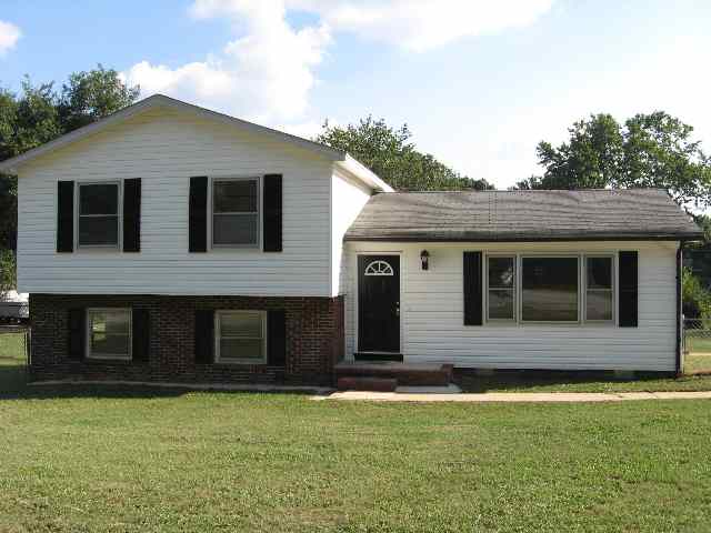 305 Capewood Road Simpsonville, SC 29680 - Photo 1 of 13 Gallery Image 1