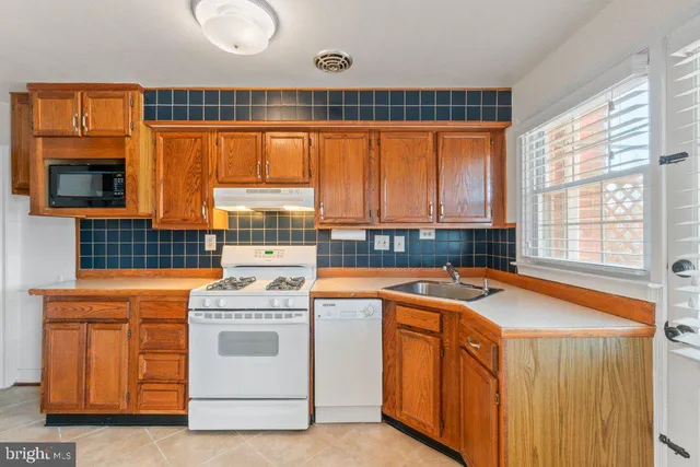 $299,900 | 1529 Cottage Lane, Towson, MD 21286