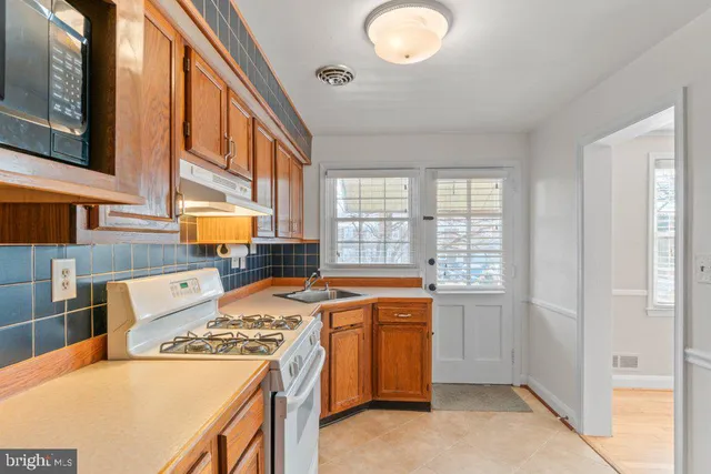 $299,900 | 1529 Cottage Lane, Towson, MD 21286