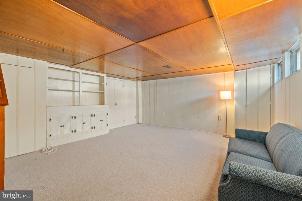 1529 Cottage Lane Towson, MD 21286 - Photo 33 of 43 a view of a couch in the wall