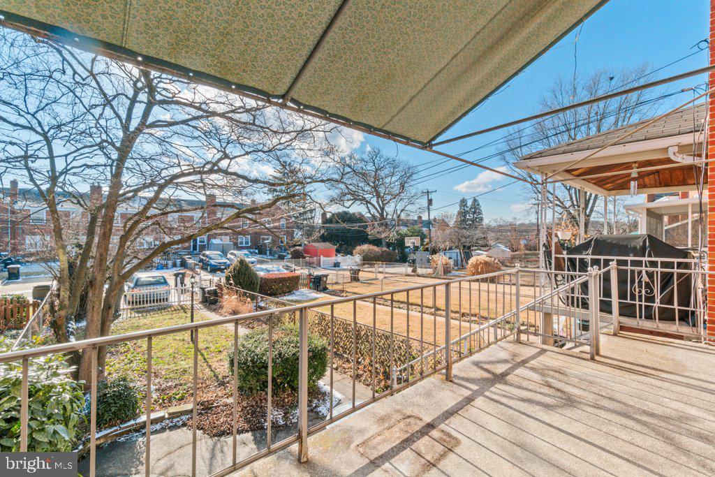 1529 Cottage Lane Towson, MD 21286 - Photo 37 of 43 a view of a balcony