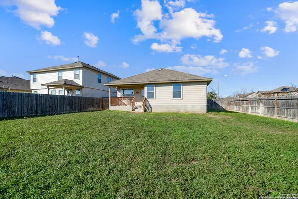 $1,800 | 15502 Gray Catbird, San Antonio, TX 78253