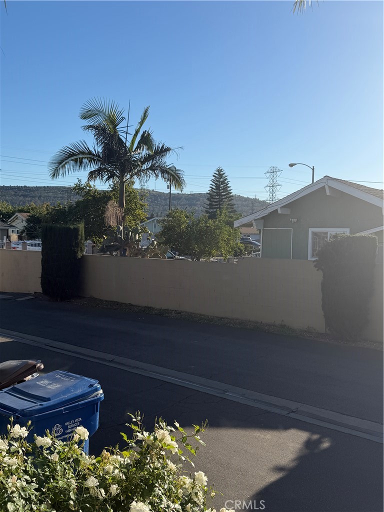 12700 Elliott, Unit 151 El Monte, CA 91732 - Photo 4 of 21 a view of outdoor space and yard