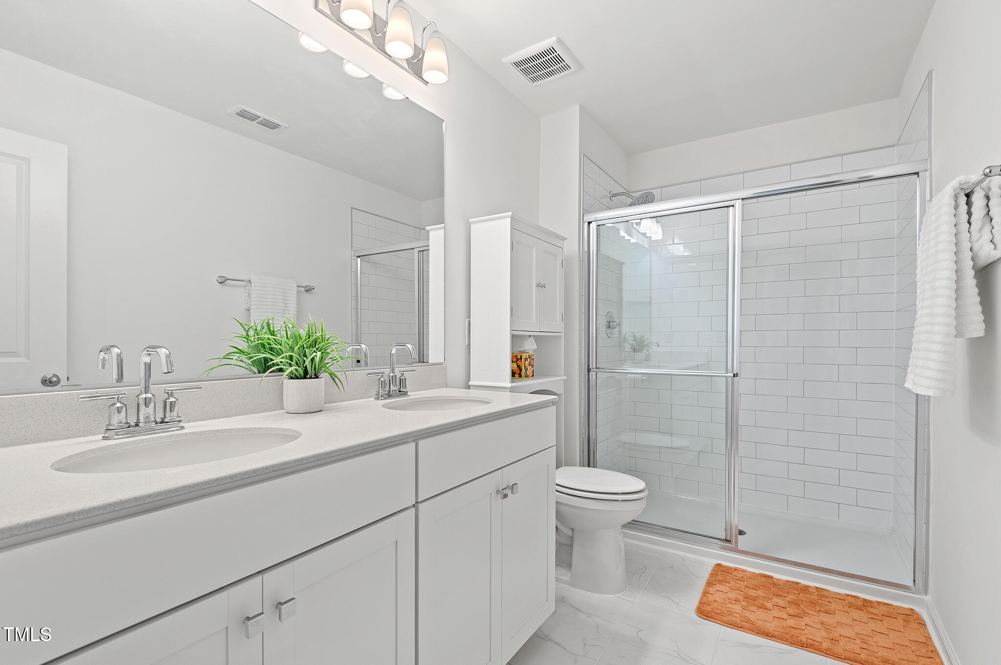 3028 Spline Circle Raleigh, NC 27610 - Photo 15 of 27 Primary Bathroom