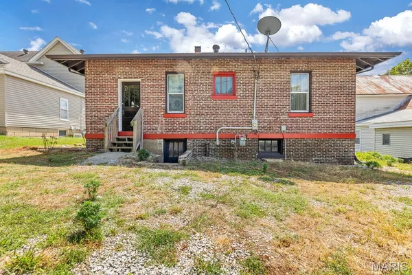 $265,000 | 203 West Booneslick Road, Warrenton, MO 63383