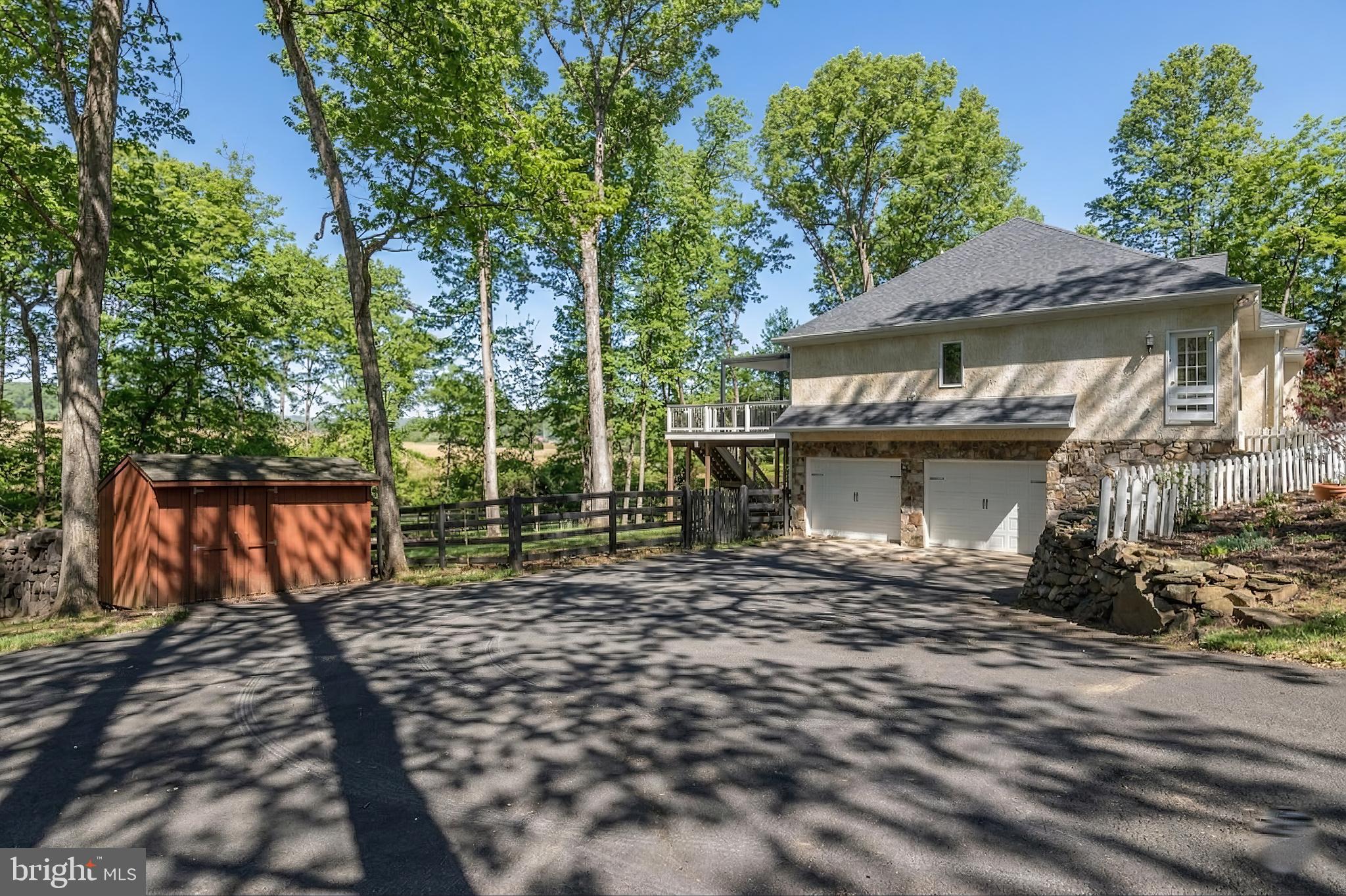 15657 Purcellville Road Purcellville, VA 20132 - Photo 51 of 72 a view of a house with a patio